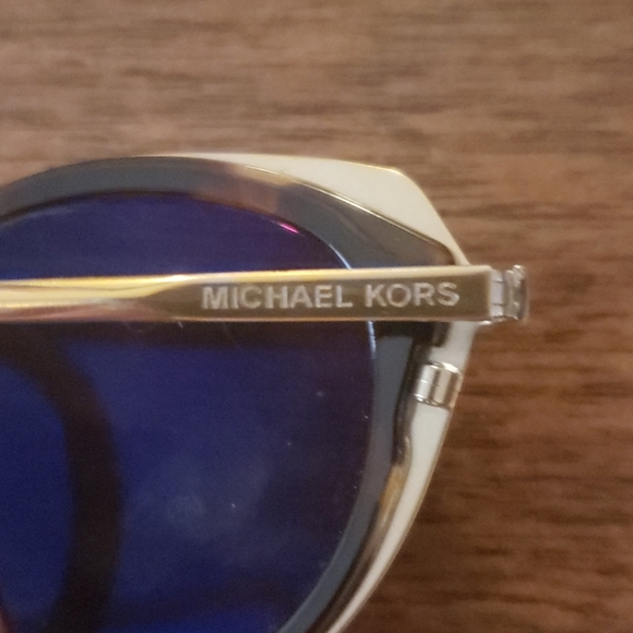 Michael Kors sunglasses - Picture 2 of 2